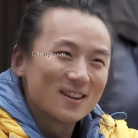哈佛演讲争议背后的文化碰撞与行业反思